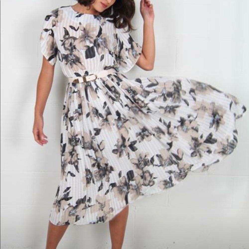 Printed floral dresss